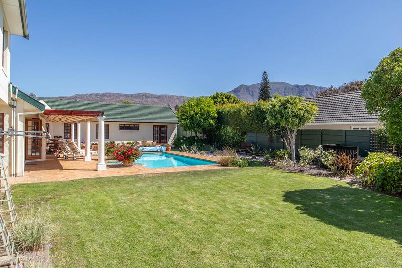 5 Bedroom Property for Sale in Tokai Western Cape